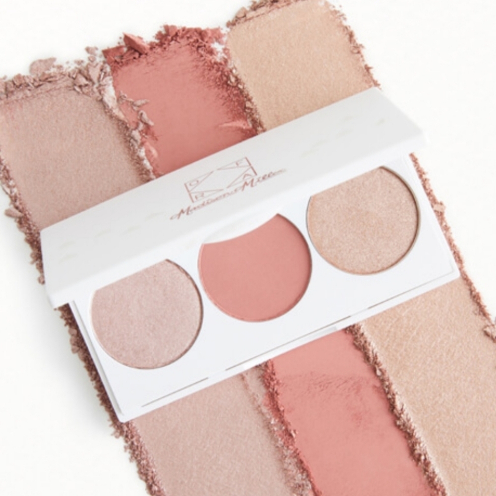 OFRA COSMETICS

OFRA x Madison Miller Squad Palett